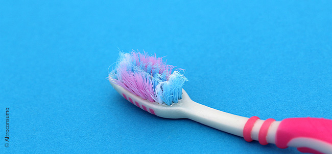 Setole usurate spazzolino